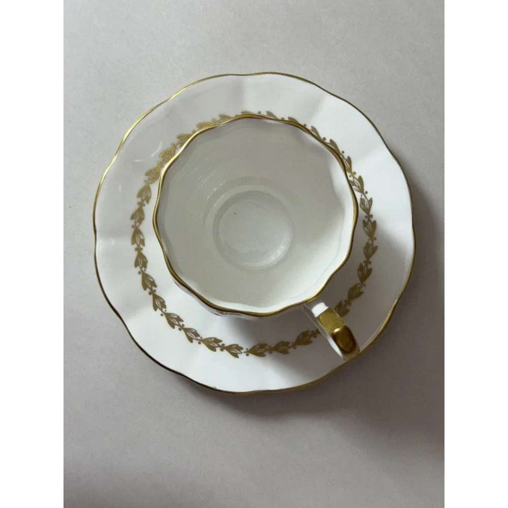 Vintage Elizabethan Fine Bone China‎ Taylor & Kent England Tea Cup & Saucer